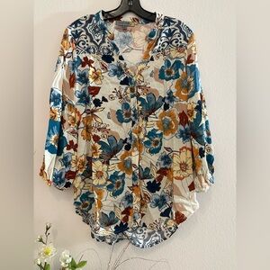 FIGURROA & FLOWERS  SIZE  M Vibrant Floral Women's Blouse